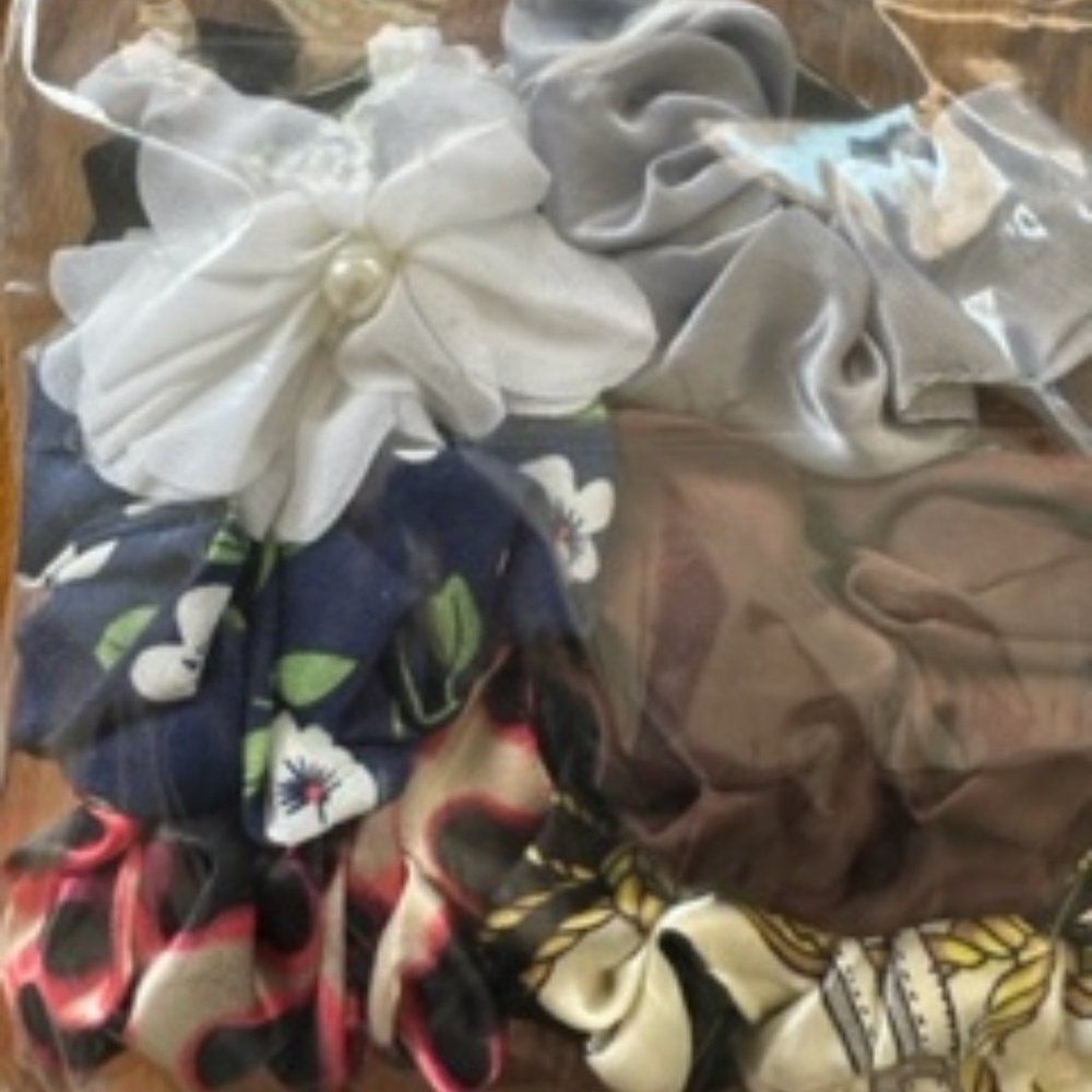 Bundle of (6) Satin / Chiffon Scrunchies    ISC8124  (kids)  Handmade NWT Boutiq